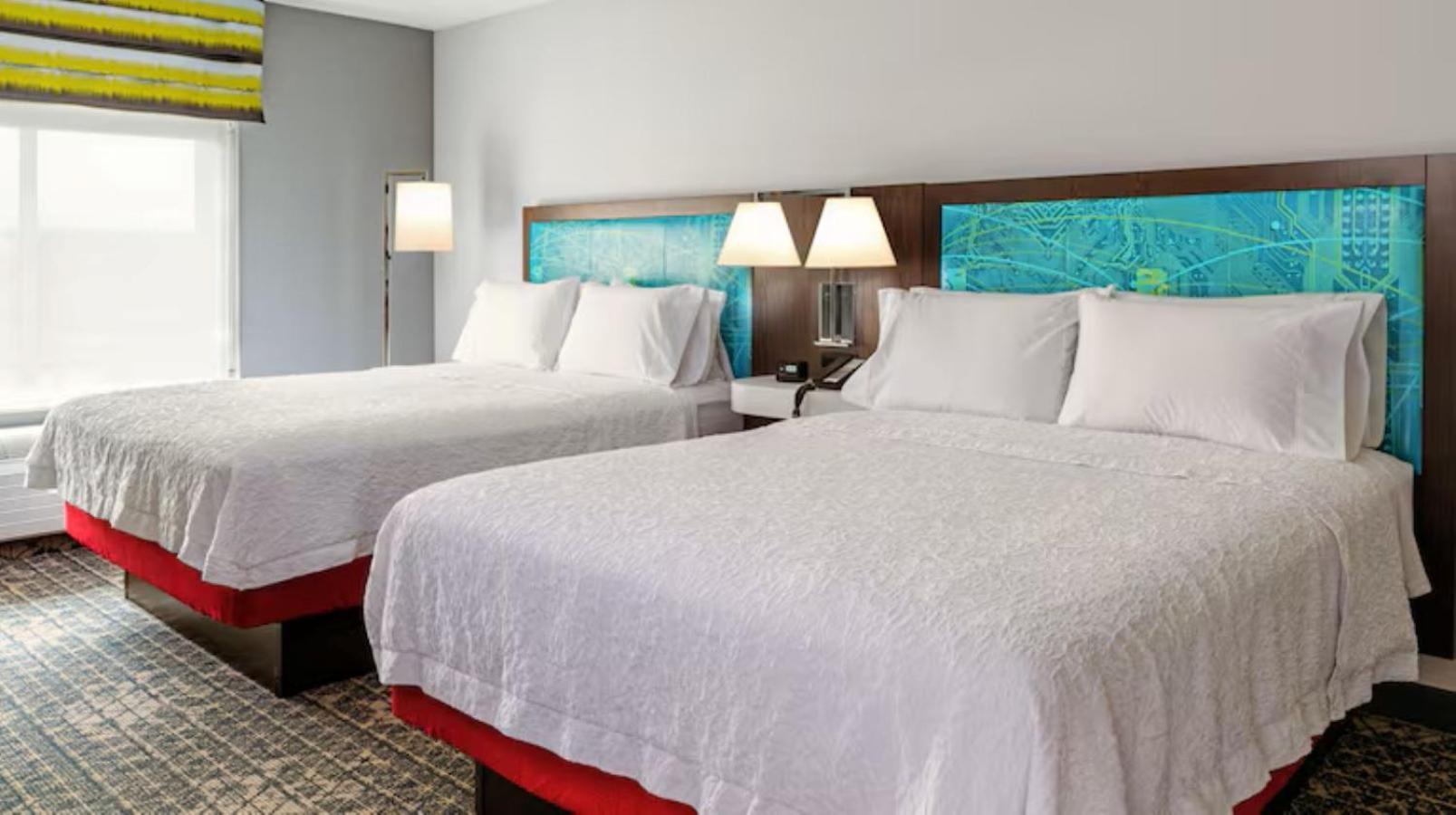Hampton Inn & Suites Maui North Shore Кахулуи Екстериор снимка