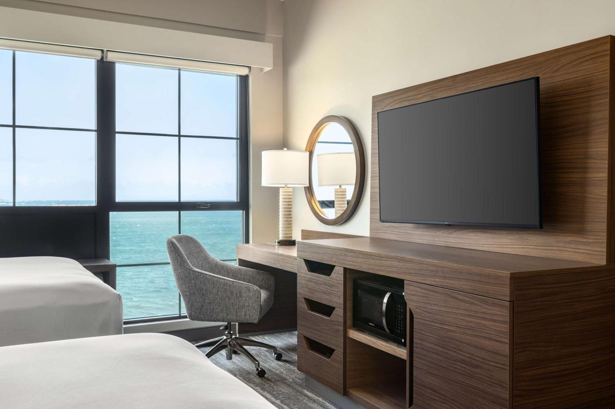Hampton Inn & Suites Maui North Shore Кахулуи Екстериор снимка